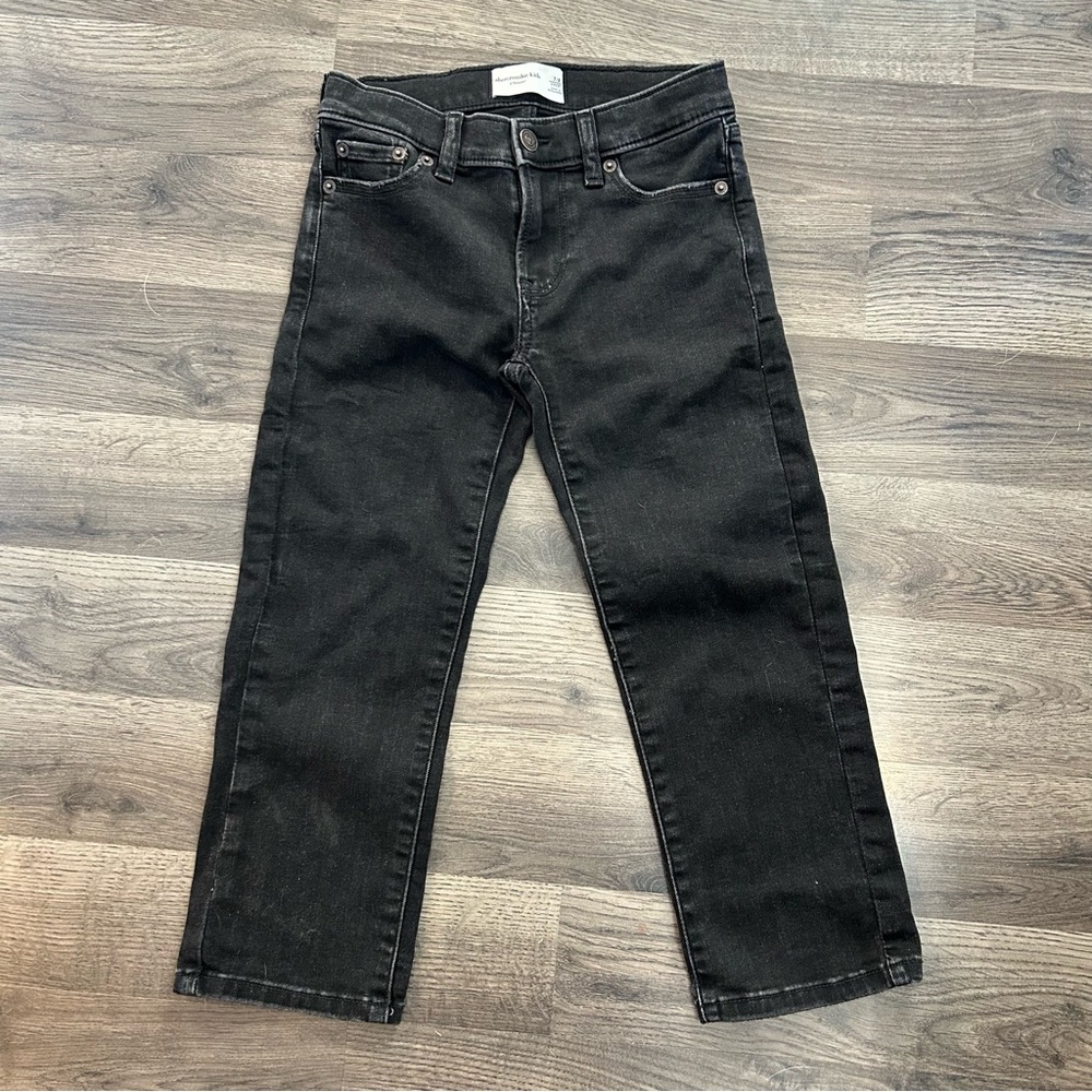 Abercrombie and Fitch Kids black Demin jeans Straight leg 7/8 SHORT NWT